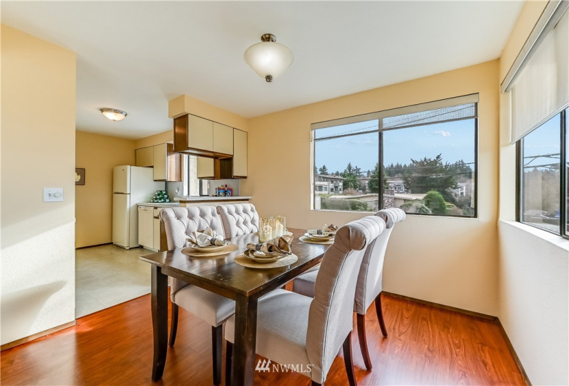 217 Alder, Edmonds, Washington 98020, 2 Bedrooms Bedrooms, ,1 BathroomBathrooms,Residential,For Sale,Sundowner,Alder,NWM1884119