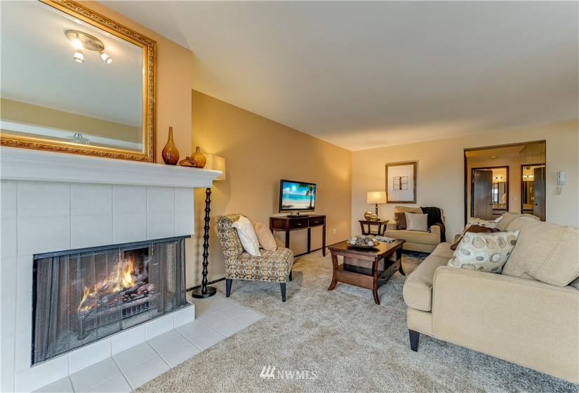 217 Alder, Edmonds, Washington 98020, 2 Bedrooms Bedrooms, ,1 BathroomBathrooms,Residential,For Sale,Sundowner,Alder,NWM1884119