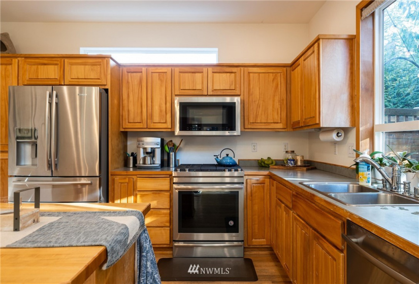 707 Cedar Creek, Bellingham, Washington 98229, 3 Bedrooms Bedrooms, ,1 BathroomBathrooms,Residential,For Sale,Padden Heights Div No 1,Cedar Creek,NWM1885173