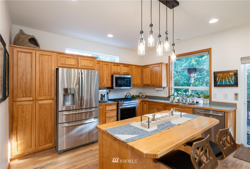 707 Cedar Creek, Bellingham, Washington 98229, 3 Bedrooms Bedrooms, ,1 BathroomBathrooms,Residential,For Sale,Padden Heights Div No 1,Cedar Creek,NWM1885173