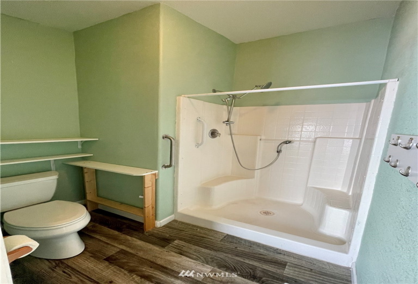 1100 Rosewood, Ellensburg, Washington 98926, 2 Bedrooms Bedrooms, ,2 BathroomsBathrooms,Manufactured In Park,For Sale,Rosewood,NWM1865633