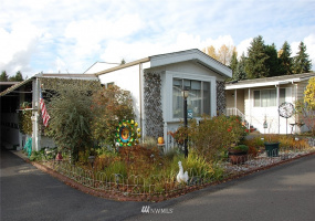 1121 244th, Bothell, Washington 98021, 2 Bedrooms Bedrooms, ,1 BathroomBathrooms,Manufactured In Park,For Sale,244th,NWM1863277