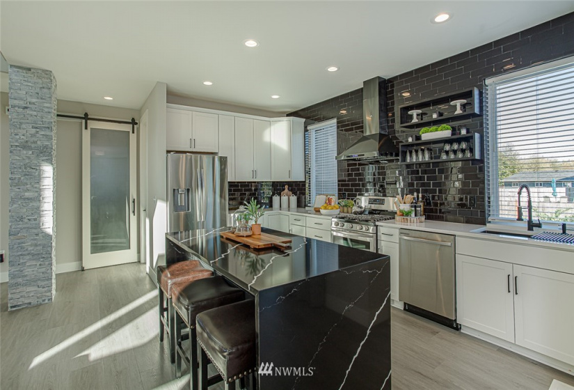 1131 14th, Puyallup, Washington 98371, 4 Bedrooms Bedrooms, ,2 BathroomsBathrooms,Residential,For Sale,14th,NWM1861523