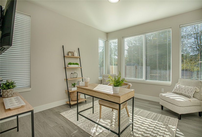 1131 14th, Puyallup, Washington 98371, 4 Bedrooms Bedrooms, ,2 BathroomsBathrooms,Residential,For Sale,14th,NWM1861523