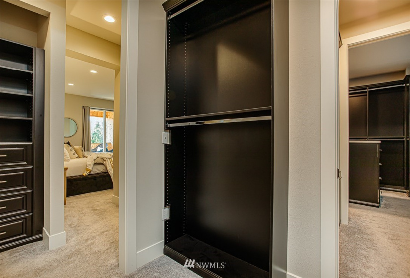 1131 14th, Puyallup, Washington 98371, 4 Bedrooms Bedrooms, ,2 BathroomsBathrooms,Residential,For Sale,14th,NWM1861523