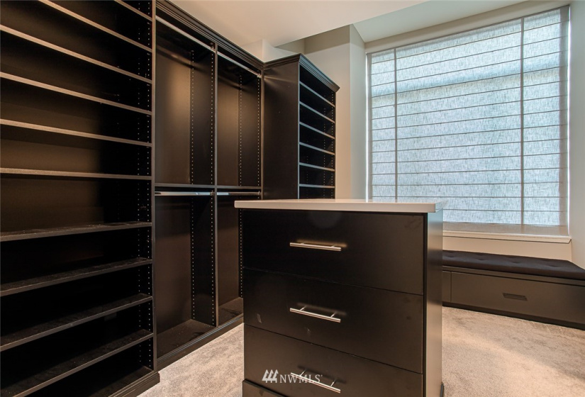 1131 14th, Puyallup, Washington 98371, 4 Bedrooms Bedrooms, ,2 BathroomsBathrooms,Residential,For Sale,14th,NWM1861523