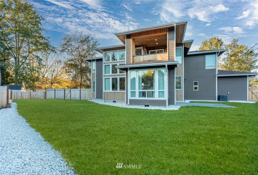 1131 14th, Puyallup, Washington 98371, 4 Bedrooms Bedrooms, ,2 BathroomsBathrooms,Residential,For Sale,14th,NWM1861523