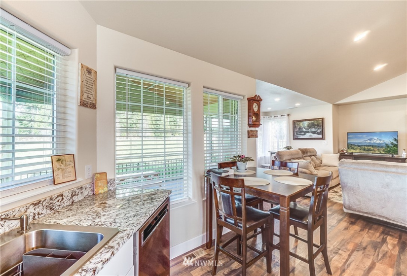 125 Rainier, Salkum, Washington 98582, 3 Bedrooms Bedrooms, ,3 BathroomsBathrooms,Residential,For Sale,Salkum Heights,Rainier,NWM1865774