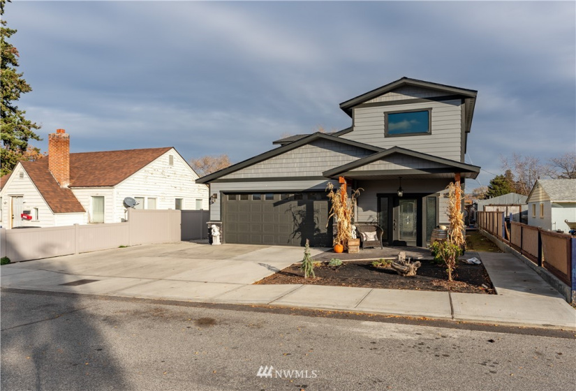 815 Highland, Wenatchee, Washington 98801, 3 Bedrooms Bedrooms, ,2 BathroomsBathrooms,Residential,For Sale,Morningside,Highland,NWM1864125