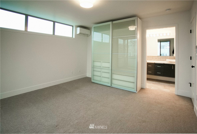 1612 California, Seattle, Washington 98116, 3 Bedrooms Bedrooms, ,Residential,For Sale,3032325-LU,California,NWM1867742