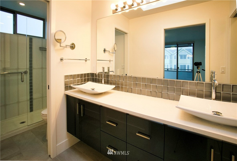 1612 California, Seattle, Washington 98116, 3 Bedrooms Bedrooms, ,Residential,For Sale,3032325-LU,California,NWM1867742