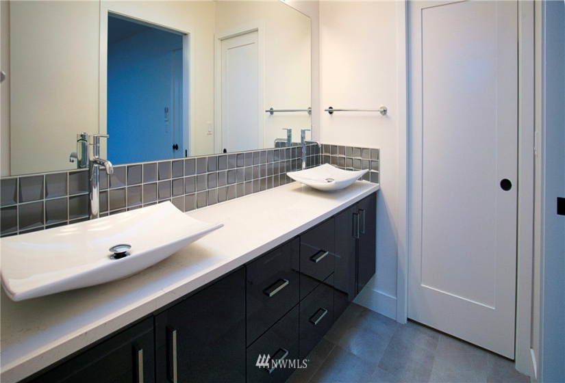 1612 California, Seattle, Washington 98116, 3 Bedrooms Bedrooms, ,Residential,For Sale,3032325-LU,California,NWM1867742