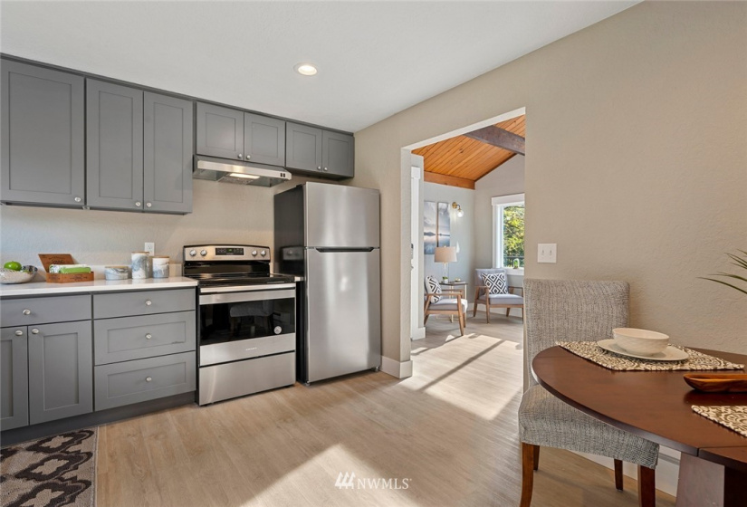 9110 Redmond-Woodinville, Redmond, Washington 98052, ,Residential Income,For Sale,Redmond-Woodinville,NWM1859584