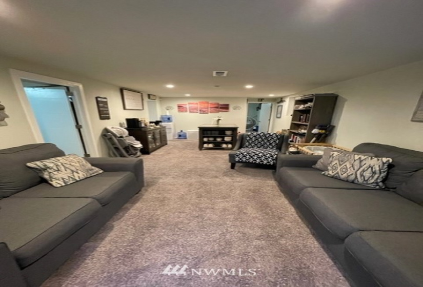 6217 Huson, Tacoma, Washington 98409, ,Residential Income,For Sale,Huson,NWM1867435