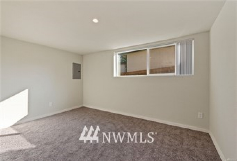 6217 Huson, Tacoma, Washington 98409, ,Residential Income,For Sale,Huson,NWM1867435