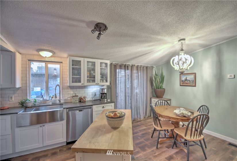 19619 83rd, Spanaway, Washington 98387, 3 Bedrooms Bedrooms, ,2 BathroomsBathrooms,Residential,For Sale,83rd,NWM1868567