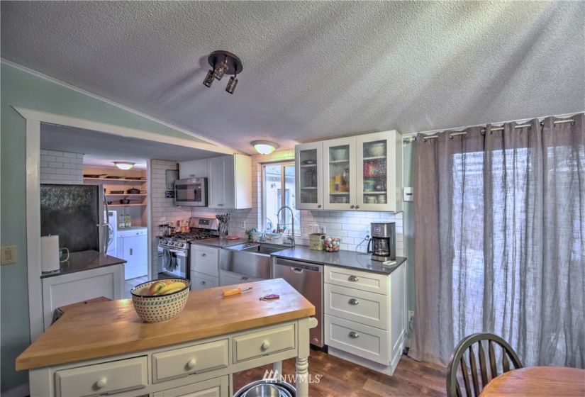 19619 83rd, Spanaway, Washington 98387, 3 Bedrooms Bedrooms, ,2 BathroomsBathrooms,Residential,For Sale,83rd,NWM1868567