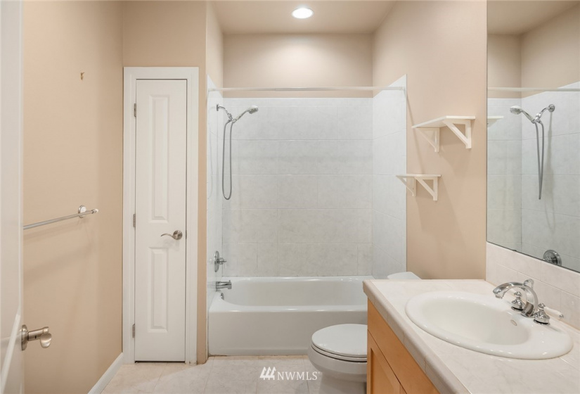 24604 196th, Woodinville, Washington 98077, 4 Bedrooms Bedrooms, ,3 BathroomsBathrooms,Residential,For Sale,196th,NWM1868776