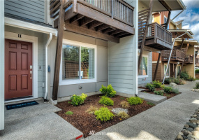 17537 110th, Puyallup, Washington 98374, 2 Bedrooms Bedrooms, ,2 BathroomsBathrooms,Residential,For Sale,110th,NWM1869712