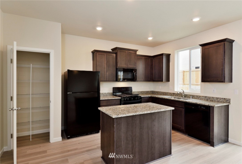 12015 64th, Puyallup, Washington 98372, 3 Bedrooms Bedrooms, ,2 BathroomsBathrooms,Residential,For Sale,Connell Park,64th,NWM1870621