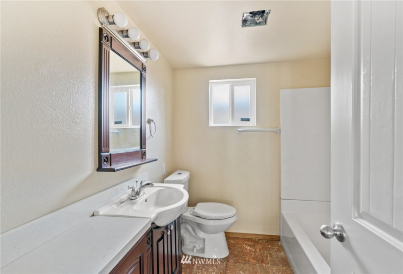 2107 Walker, Seattle, Washington 98144, 2 Bedrooms Bedrooms, ,1 BathroomBathrooms,Residential,For Sale,Walker,NWM1869533