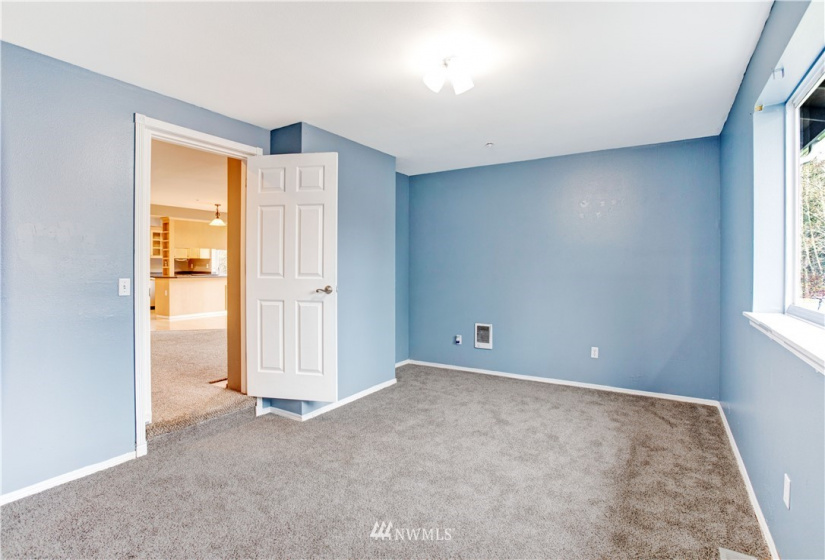 2517 215th, Spanaway, Washington 98387, 3 Bedrooms Bedrooms, ,1 BathroomBathrooms,Residential,For Sale,215th,NWM1870717