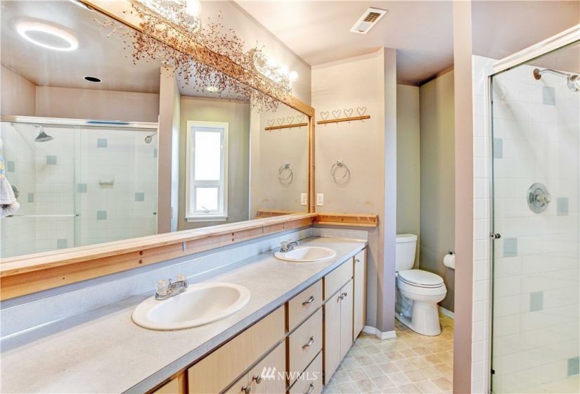 2517 215th, Spanaway, Washington 98387, 3 Bedrooms Bedrooms, ,1 BathroomBathrooms,Residential,For Sale,215th,NWM1870717