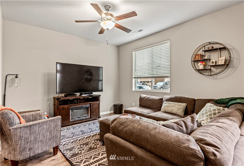 15311 72nd, Vancouver, Washington 98682, 4 Bedrooms Bedrooms, ,2 BathroomsBathrooms,Residential,For Sale,5th Plain Creek Station,72nd,NWM1871063