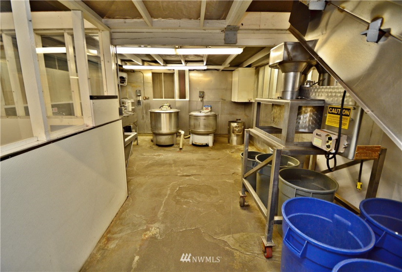 5305 7th, Fife, Washington 98424, ,Commercial Sale,For Sale,7th,NWM1871359