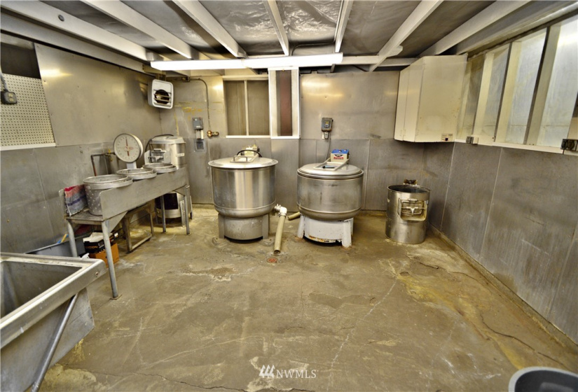 5305 7th, Fife, Washington 98424, ,Commercial Sale,For Sale,7th,NWM1871359