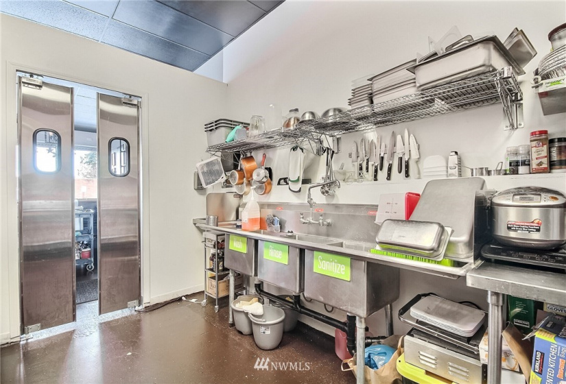 1905 Bridgeport, University Place, Washington 98466, ,Business Opportunity,For Sale,Bridgeport,NWM1871530