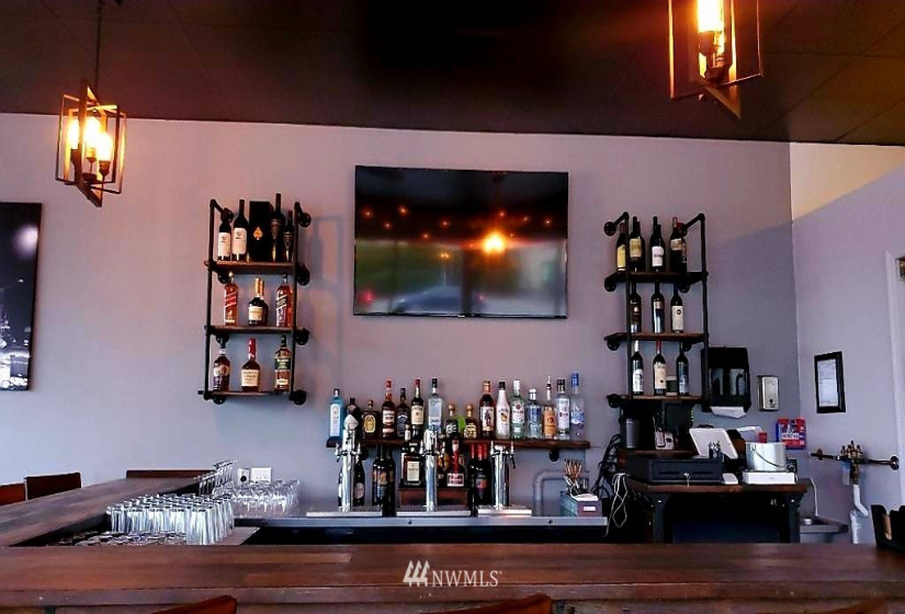 1905 Bridgeport, University Place, Washington 98466, ,Business Opportunity,For Sale,Bridgeport,NWM1871530