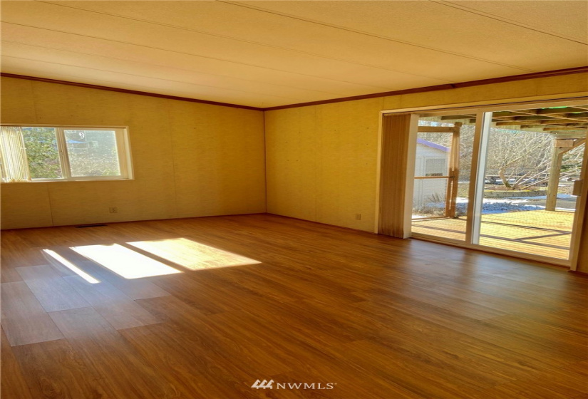 3802 James, Bellingham, Washington 98226, 3 Bedrooms Bedrooms, ,1 BathroomBathrooms,Manufactured In Park,For Sale,James,NWM1873152