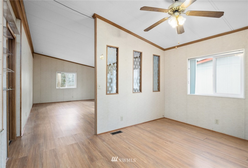 3802 James, Bellingham, Washington 98226, 3 Bedrooms Bedrooms, ,1 BathroomBathrooms,Manufactured In Park,For Sale,James,NWM1873152