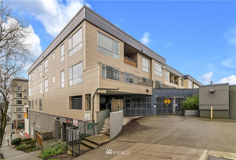 321 10th, Seattle, Washington 98104, 1 Bedroom Bedrooms, ,1 BathroomBathrooms,Residential,For Sale,Pacific Center Condominium,10th,NWM1873307