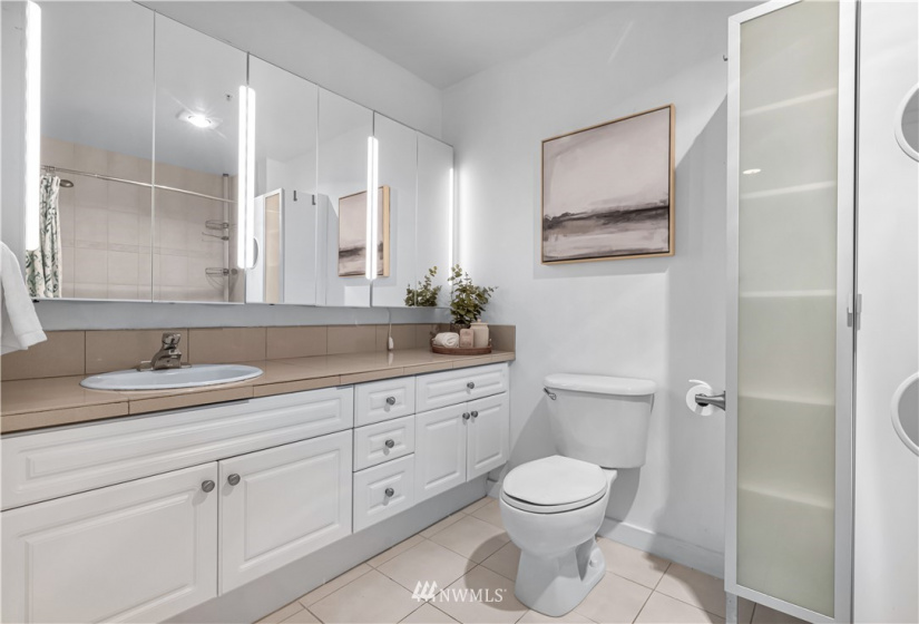 321 10th, Seattle, Washington 98104, 1 Bedroom Bedrooms, ,1 BathroomBathrooms,Residential,For Sale,Pacific Center Condominium,10th,NWM1873307