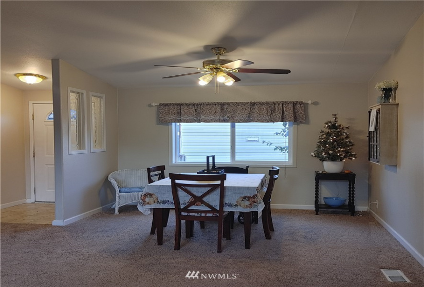 201 Oakview, Centralia, Washington 98531, 3 Bedrooms Bedrooms, ,Manufactured In Park,For Sale,Oakview,NWM1864610