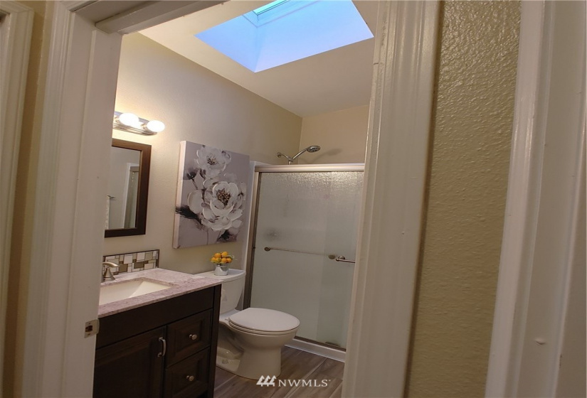 201 Oakview, Centralia, Washington 98531, 3 Bedrooms Bedrooms, ,Manufactured In Park,For Sale,Oakview,NWM1864610