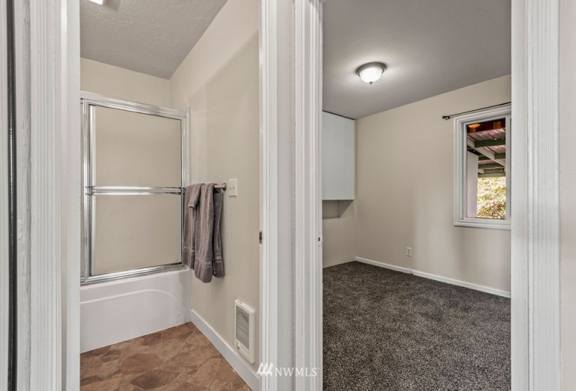 505 30th, Longview, Washington 98632, 2 Bedrooms Bedrooms, ,1 BathroomBathrooms,Residential,For Sale,Highlands Addition,30th,NWM1873763