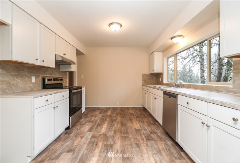 3937 Sunset, Longview, Washington 98632, 4 Bedrooms Bedrooms, ,2 BathroomsBathrooms,Residential,For Sale,Sunset,NWM1874192