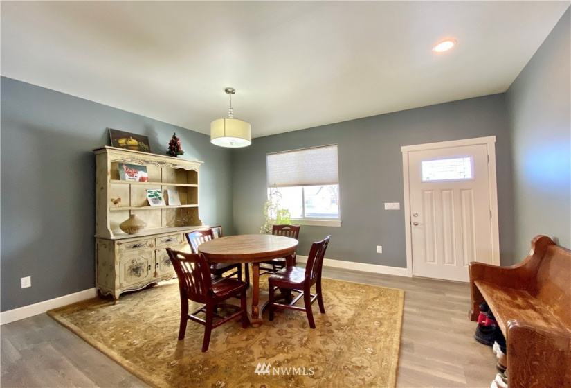 2218 Spruce, Moses Lake, Washington 98837, 3 Bedrooms Bedrooms, ,2 BathroomsBathrooms,Residential,For Sale,Spruce,NWM1877142