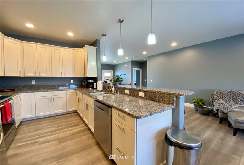 2218 Spruce, Moses Lake, Washington 98837, 3 Bedrooms Bedrooms, ,2 BathroomsBathrooms,Residential,For Sale,Spruce,NWM1877142