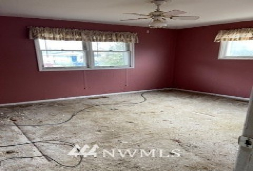 7221 E, Tacoma, Washington 98404, 3 Bedrooms Bedrooms, ,1 BathroomBathrooms,Residential,For Sale,E,NWM1877123