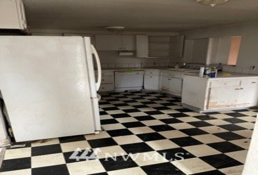 7221 E, Tacoma, Washington 98404, 3 Bedrooms Bedrooms, ,1 BathroomBathrooms,Residential,For Sale,E,NWM1877123