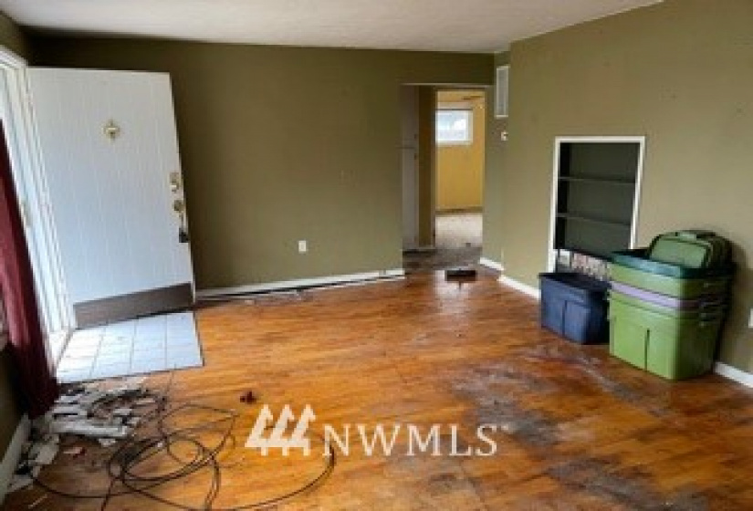 7221 E, Tacoma, Washington 98404, 3 Bedrooms Bedrooms, ,1 BathroomBathrooms,Residential,For Sale,E,NWM1877123