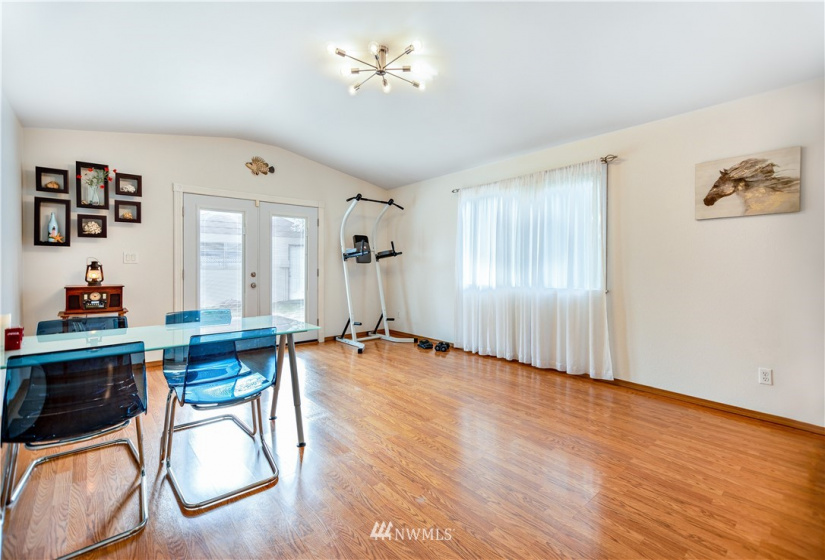 328 6th, Auburn, Washington 98002, 3 Bedrooms Bedrooms, ,1 BathroomBathrooms,Residential,For Sale,James W. Warren First Addition to Auburn,6th,NWM1874736