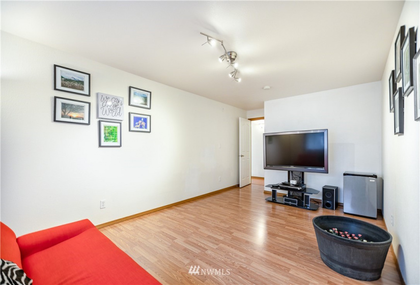 328 6th, Auburn, Washington 98002, 3 Bedrooms Bedrooms, ,1 BathroomBathrooms,Residential,For Sale,James W. Warren First Addition to Auburn,6th,NWM1874736