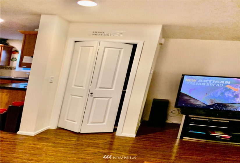 2018 39th, Tacoma, Washington 98404, 3 Bedrooms Bedrooms, ,1 BathroomBathrooms,Residential,For Sale,39th,NWM1876817