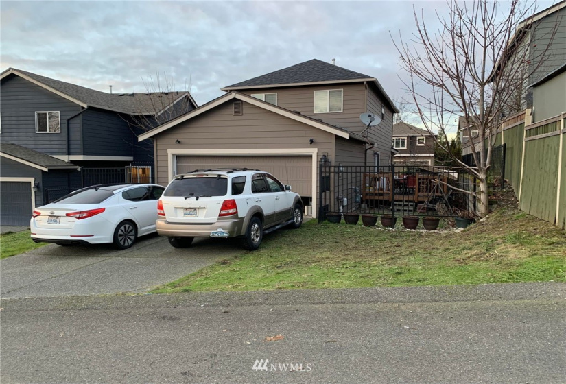 2018 39th, Tacoma, Washington 98404, 3 Bedrooms Bedrooms, ,1 BathroomBathrooms,Residential,For Sale,39th,NWM1876817