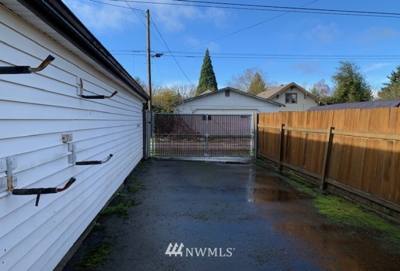 4322 Park, Tacoma, Washington 98418, 2 Bedrooms Bedrooms, ,1 BathroomBathrooms,Residential,For Sale,Park,NWM1873576